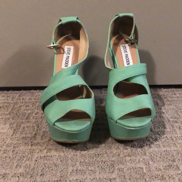 Steve Madden Xternal Mint Wedges - Picture 2 of 4